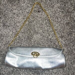M.ANDONIA 8001 Tootsie Clutch In Metallic Sliver
